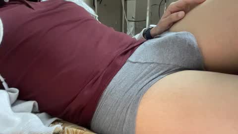 Snapshot of dotx90_fun chatting on 01.01.25 Funlover online show from 01.01.25