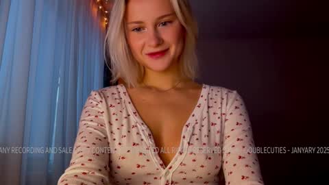 Lana  Eva  dont forget to give us a thumb up online show from 01.09.25