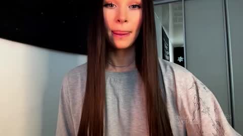 MOLLYYYY dont forget to give me a thumb up online show from 01.19.26