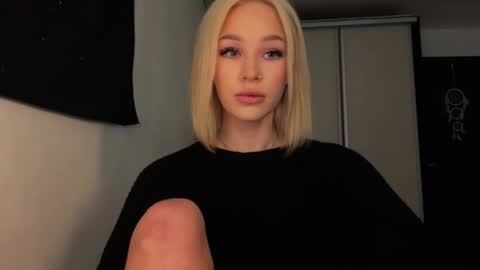 MOLLYYYY dont forget to give me a thumb up online show from 05.04.26
