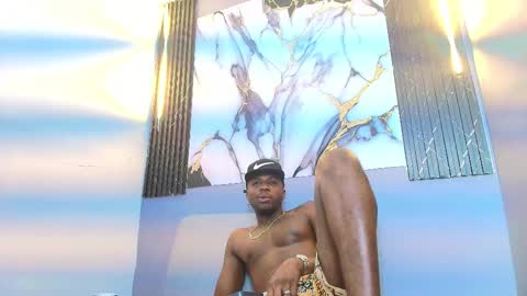 Snapshot of douglas_099 chatting on 11.29.25 DOUGLAS online show from 11.29.25