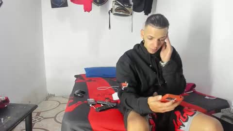 Snapshot of douglas_gallegos chatting on 04.01.26 douglas_gallegos online show from 04.01.26