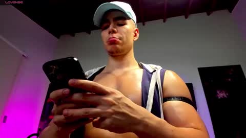 Snapshot of douglassafado chatting on 02.23.25 Douglas Safado online show from 02.23.25