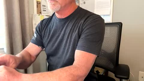 Snapshot of douglikes3xd chatting on 03.19.26 douglikes3xd online show from 03.19.26