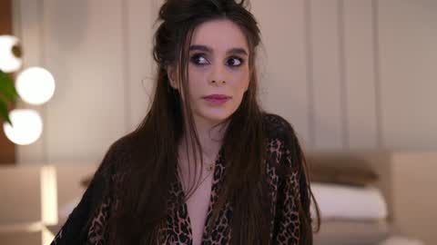 Snapshot of dovia chatting on 01.10.26 . . online show from 01.10.26