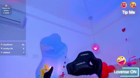 Snapshot of doyeeon chatting on 02.15.25 Doyeon online show from 02.15.25