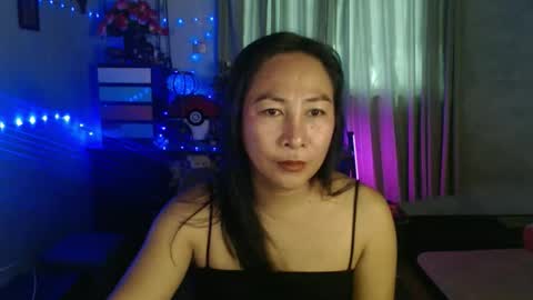 doyouwantme143 online show from 04.28.26