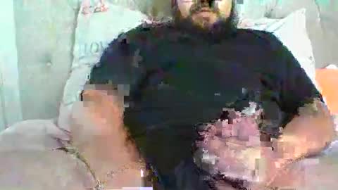 Snapshot of dpenguino chatting on 11.01.25 Dpenguino online show from 11.01.25