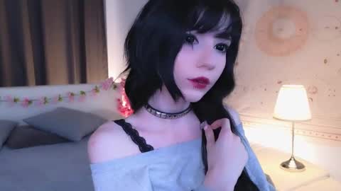 Snapshot of draculaura_ chatting on 02.16.25 Draculaura online show from 02.16.25