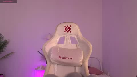 Snapshot of dragon_ink chatting on 10.07.25 Lisbeth Salander online show from 10.07.25