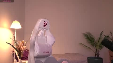 Snapshot of dragon_ink chatting on 11.09.25 Lisbeth Salander online show from 11.09.25