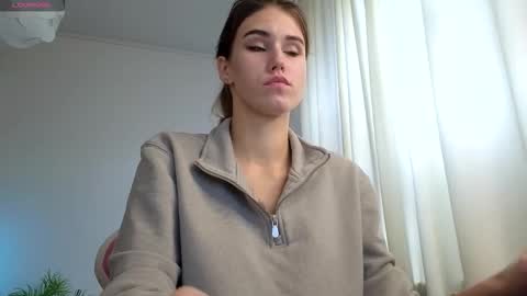 Snapshot of dragon_ink chatting on 11.14.25 Lisbeth Salander online show from 11.14.25