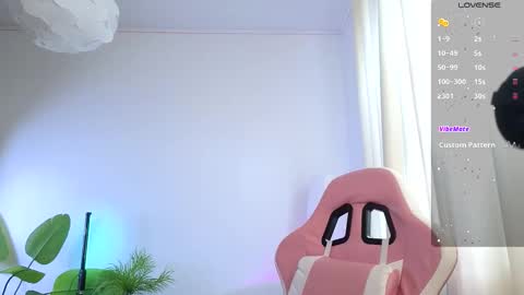 Snapshot of dragon_ink chatting on 11.16.25 Lisbeth Salander online show from 11.16.25