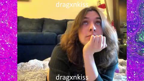 dragxnkiss online show from 12.05.25