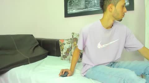 Snapshot of drake_and_zara chatting on 11.26.25 Drake and Zara online show from 11.26.25