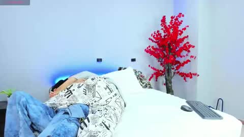 Snapshot of drake_and_zara chatting on 02.18.26 Drake and Zara online show from 02.18.26