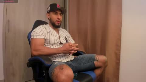 Snapshot of drake_jackson11 chatting on 11.14.25 drake jackson11 online show from 11.14.25