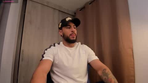 Snapshot of drake_jackson11 chatting on 11.16.25 drake jackson11 online show from 11.16.25