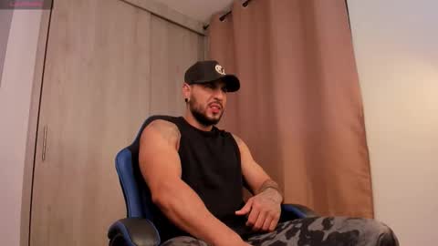 Snapshot of drake_jackson11 chatting on 11.19.25 drake jackson11 online show from 11.19.25