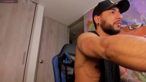 Snapshot of drake_jackson11 chatting on 12.21.25 drake jackson11 online show from 12.21.25