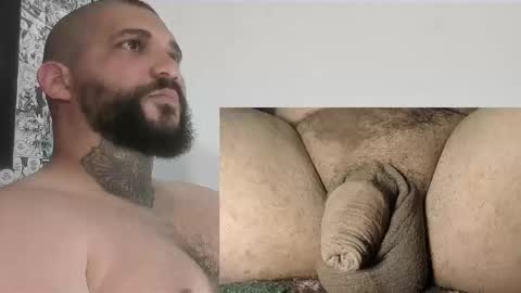 Snapshot of drake_white1 chatting on 10.30.25 drake whitee Independent Model online show from 10.30.25