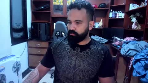 Snapshot of drako_argenti_ chatting on 12.14.24 Drako online show from 12.14.24