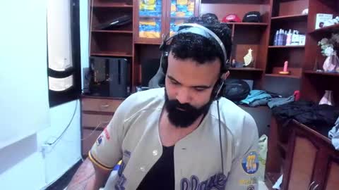 Snapshot of drako_argenti_ chatting on 12.22.24 Drako online show from 12.22.24