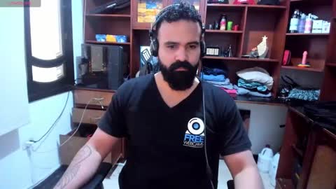 Snapshot of drako_argenti_ chatting on 01.10.25 Drako online show from 01.10.25