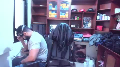 Snapshot of drako_argenti_ chatting on 01.16.25 Drako online show from 01.16.25