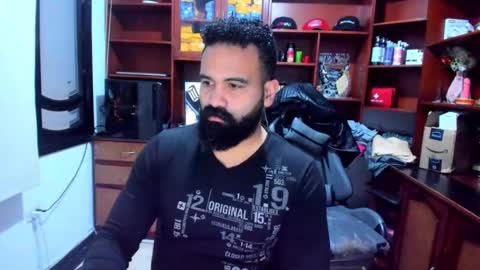 Snapshot of drako_argenti_ chatting on 01.17.25 Drako online show from 01.17.25