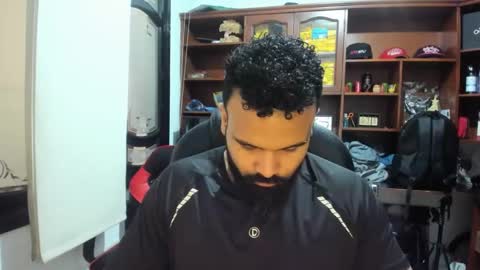 Snapshot of drako_argenti_ chatting on 02.22.25 Drako online show from 02.22.25