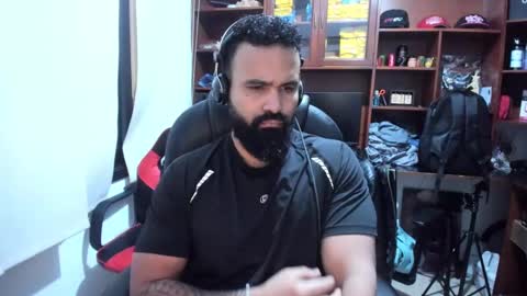 Snapshot of drako_argenti_ chatting on 02.22.25 Drako online show from 02.22.25