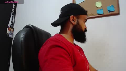 Snapshot of drako_argenti_ chatting on 10.19.25 Drako online show from 10.19.25