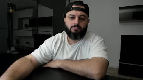 Snapshot of dravenpeak chatting on 02.18.26 DravenPeak online show from 02.18.26