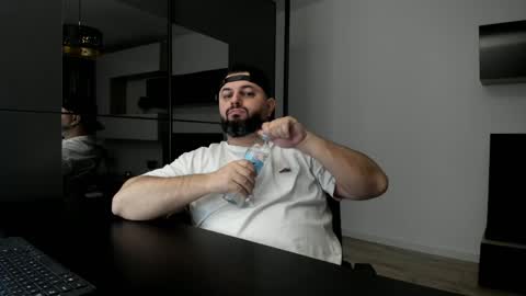 Snapshot of dravenpeak chatting on 03.16.26 DravenPeak online show from 03.16.26