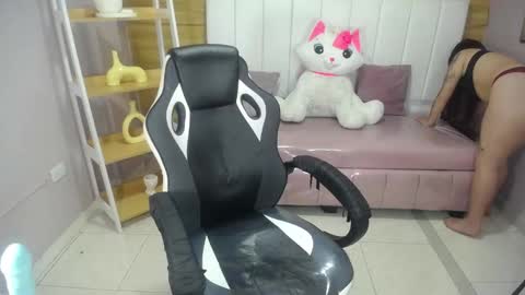 Draviana  online show from 10.05.25