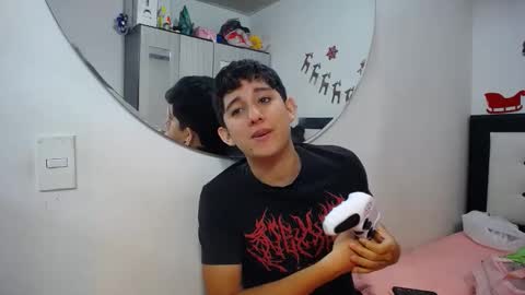 Snapshot of dravith_and_valery chatting on 01.09.26 -- nicolle and jhon -- online show from 01.09.26