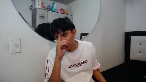 Snapshot of dravith_and_valery chatting on 02.07.26 -- nicolle and jhon -- online show from 02.07.26