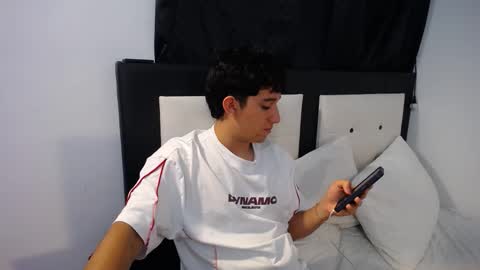 Snapshot of dravith_and_valery chatting on 02.16.26 -- nicolle and jhon -- online show from 02.16.26