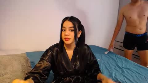 Snapshot of dravith_and_valery chatting on 03.17.26 -- nicolle and jhon -- online show from 03.17.26