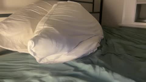 Snapshot of dre0000000 chatting on 10.17.25 dre0000000 online show from 10.17.25