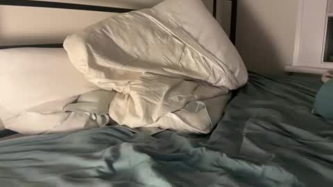 Snapshot of dre0000000 chatting on 11.14.25 dre0000000 online show from 11.14.25