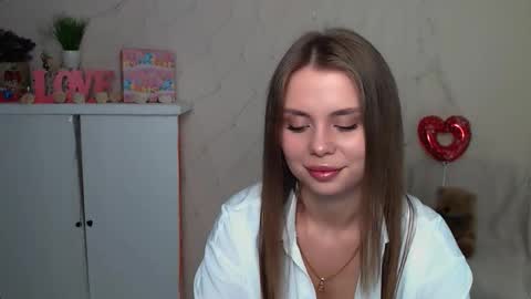 Mari online show from 09.13.25