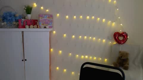 Mari online show from 09.19.25