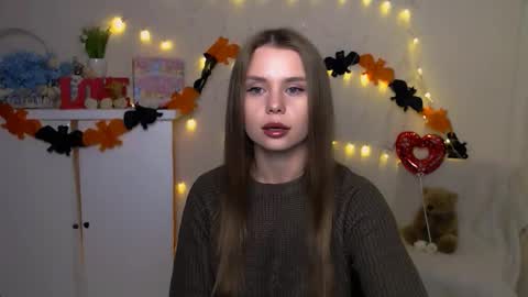 Mari online show from 10.19.25