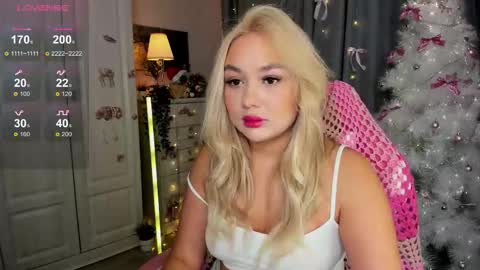 Snapshot of dreamaise chatting on 01.09.26 Mary pvt open use pink and blue app lovense online show from 01.09.26