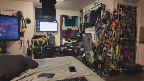 Snapshot of dreamer_xyz chatting on 01.02.25 Dream Maker online show from 01.02.25