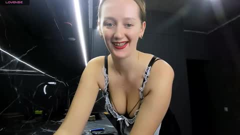 Snapshot of dreamesoul chatting on 01.14.26 dreamesoul online show from 01.14.26