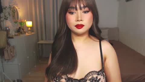 Snapshot of dreamgirlheaven chatting on 01.31.25 Heaven online show from 01.31.25