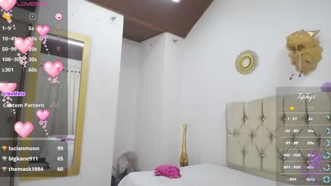 Snapshot of dreams_sophi chatting on 02.09.25 Sophia online show from 02.09.25